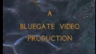 Хозяин пляжа: Берег капитана Батса (С переводом)