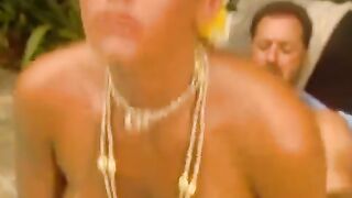 Рай (С переводом)