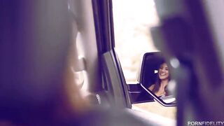 дикий секс на кухне