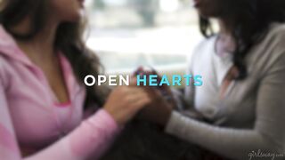 Лесби завели для себя третью подругу