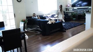 Наказал дочек сексом (С Переводом)