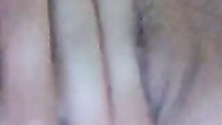 Мадама музыку на свой видос наложила